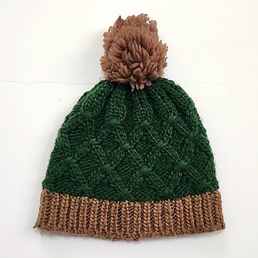 Artic Paw Kids Forest Green & Chocolate Brown Soft Clean Cable Knit Warm Hat